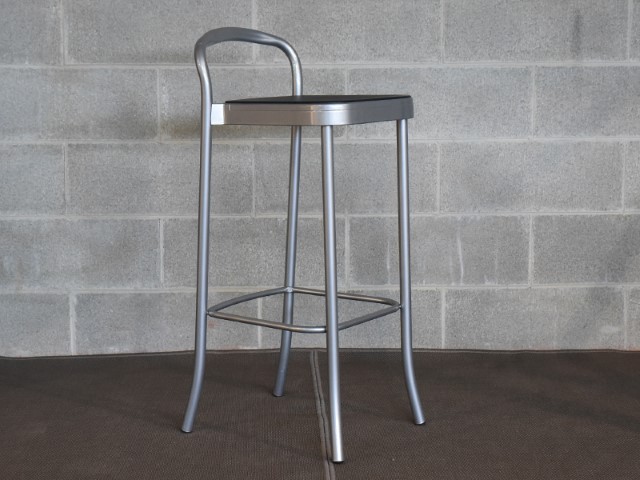 公式 ストアインテリア/住まい/日用品 - MAUNA-KEA BARSTOOL by VICO