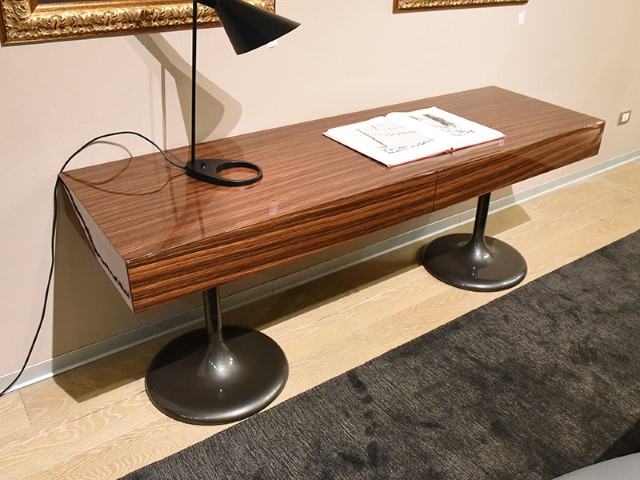 Minotti Lane Desk In Quick Delivery Salvioni Design Solutions