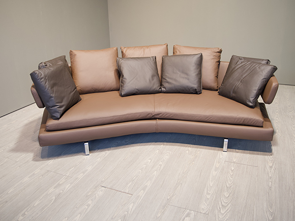 B&B Italia | Arne Sofa in quick delivery | Salvioni Design Solutions